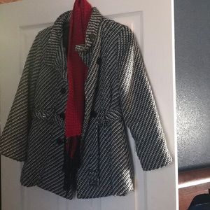 Girls black and white houndstooth pea coat